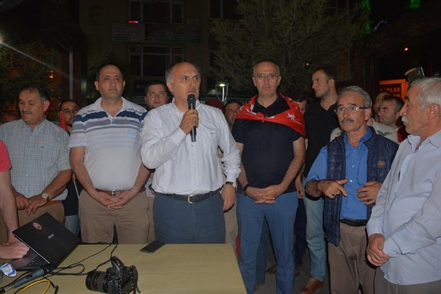 DEMOKRASİYE DARBEYE HAYIR!