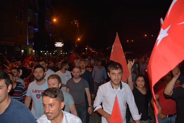 DEMOKRASİYE DARBEYE HAYIR!