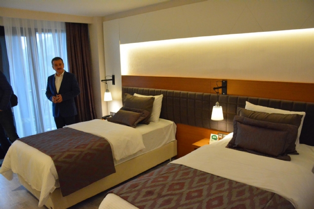 GRAND RAVZA HOTEL MÜŞTERİLERİNİ BEKLİYOR