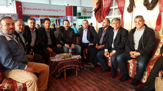 GİRESUNLULAR YENİKAPI'YI AYAĞA KALDIRDI