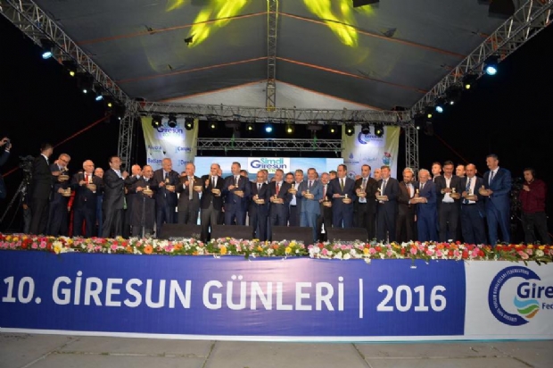 GİRESUNLULAR YENİKAPI'YI AYAĞA KALDIRDI