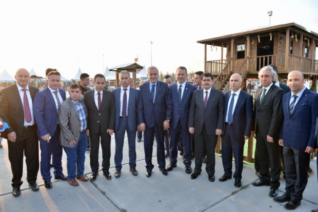 GİRESUNLULAR YENİKAPI'YI AYAĞA KALDIRDI