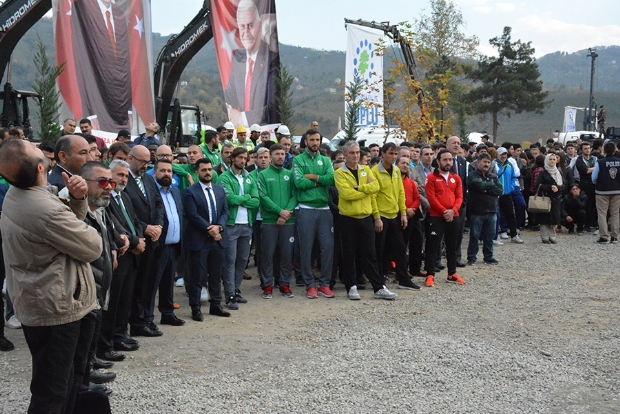 ÇOTANAK ARENA İÇİN GÖRKEMLİ TÖREN