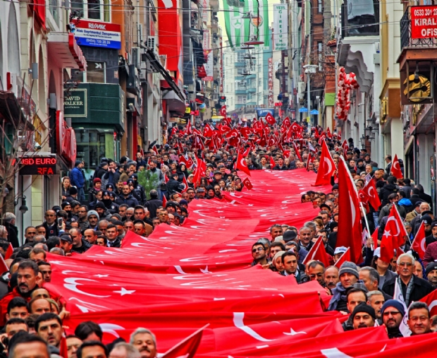 GİRESUN TERÖRE KARŞI TEK YÜREK OLDU