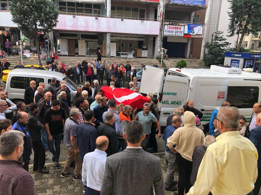 Rize'de görevi başında kalp krizi geçiren zabıta memuru hayatını kaybetti