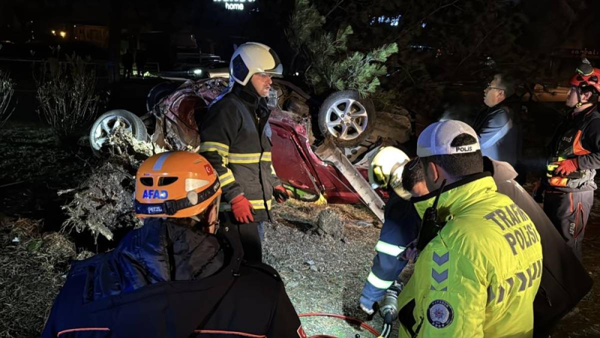 Karabük'te otomobilin refüje devrilmesi sonucu ölen sürücünün cenazesi defnedildi