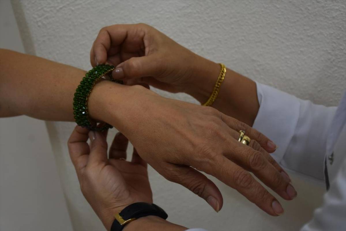 Özel gereksinimli bireylerin anneleri takı tasarımının inceliklerini öğreniyor