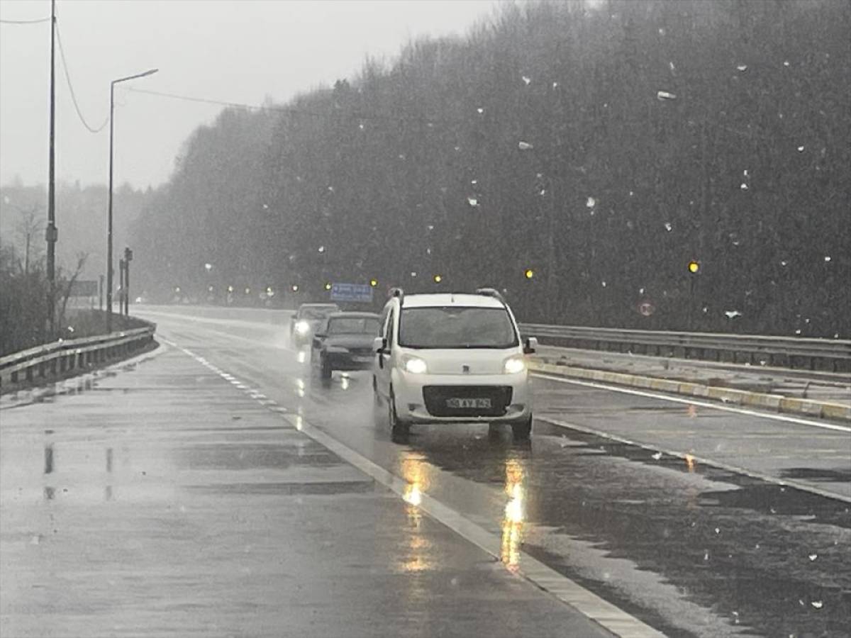Bolu Dağı'nda kar yağışı başladı