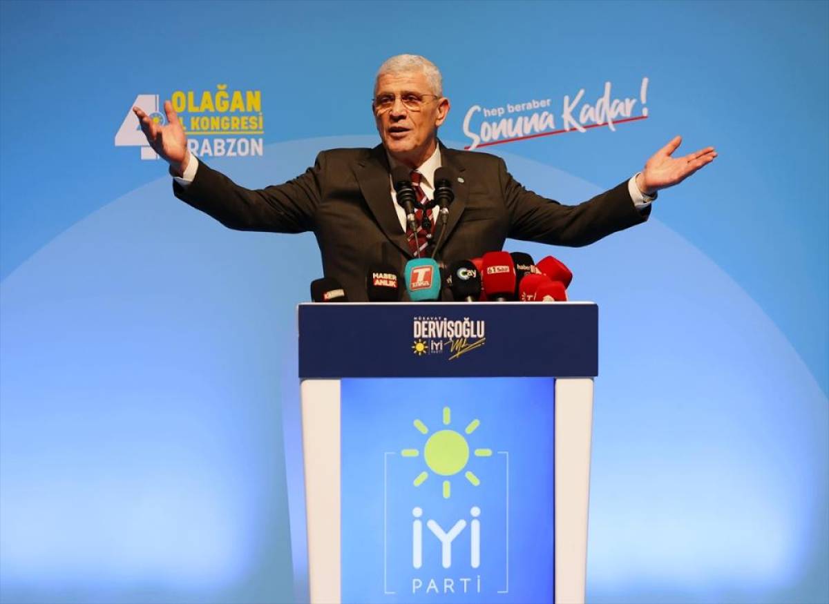 İYİ Parti Genel Başkanı Dervişoğlu, partisinin Trabzon İl Kongresi'nde konuştu:
