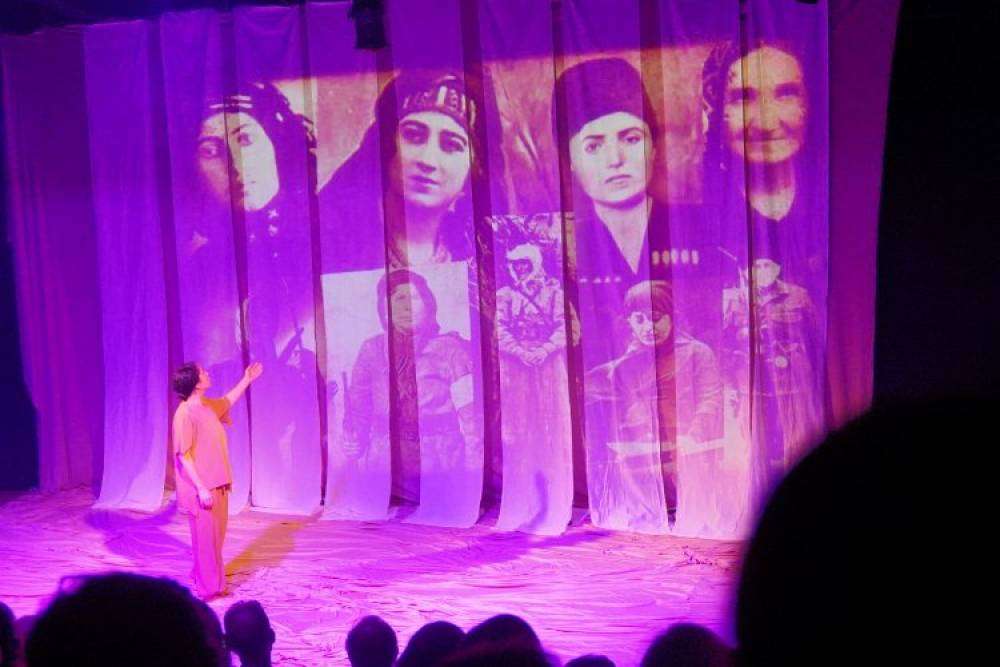 Ege Bölgesi'nde 'Kurtuluşun Kadınları' ayakta alkışlandı