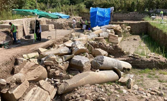 Amasra'da temel kazısında rastlanılan tarihi kalıntılar kayıt altına alınıyor