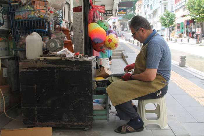 Amasya'da bıçak bileyicilerde Kurban Bayramı yoğunluğu başladı