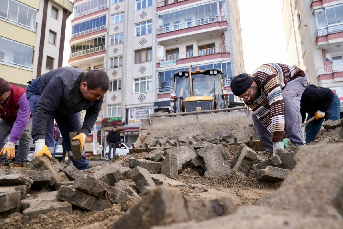 Başkan K&ouml;se, &Ccedil;ıtlakkale meydan &ccedil;alışmasını yerinde inceledi