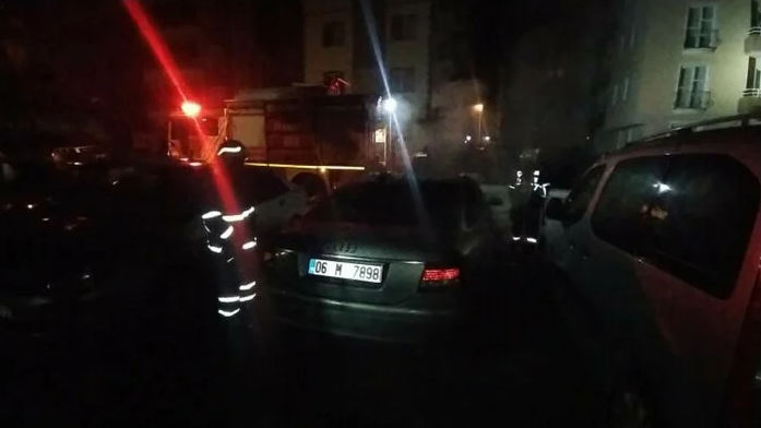 Çorum'da park halindeki otomobil kundaklandı