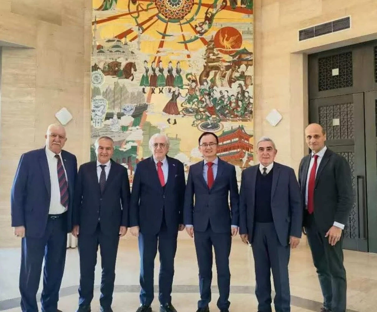 Ege İhracatçılar Birliğinden Çin Büyükelçisi Xuebin’e ziyaret