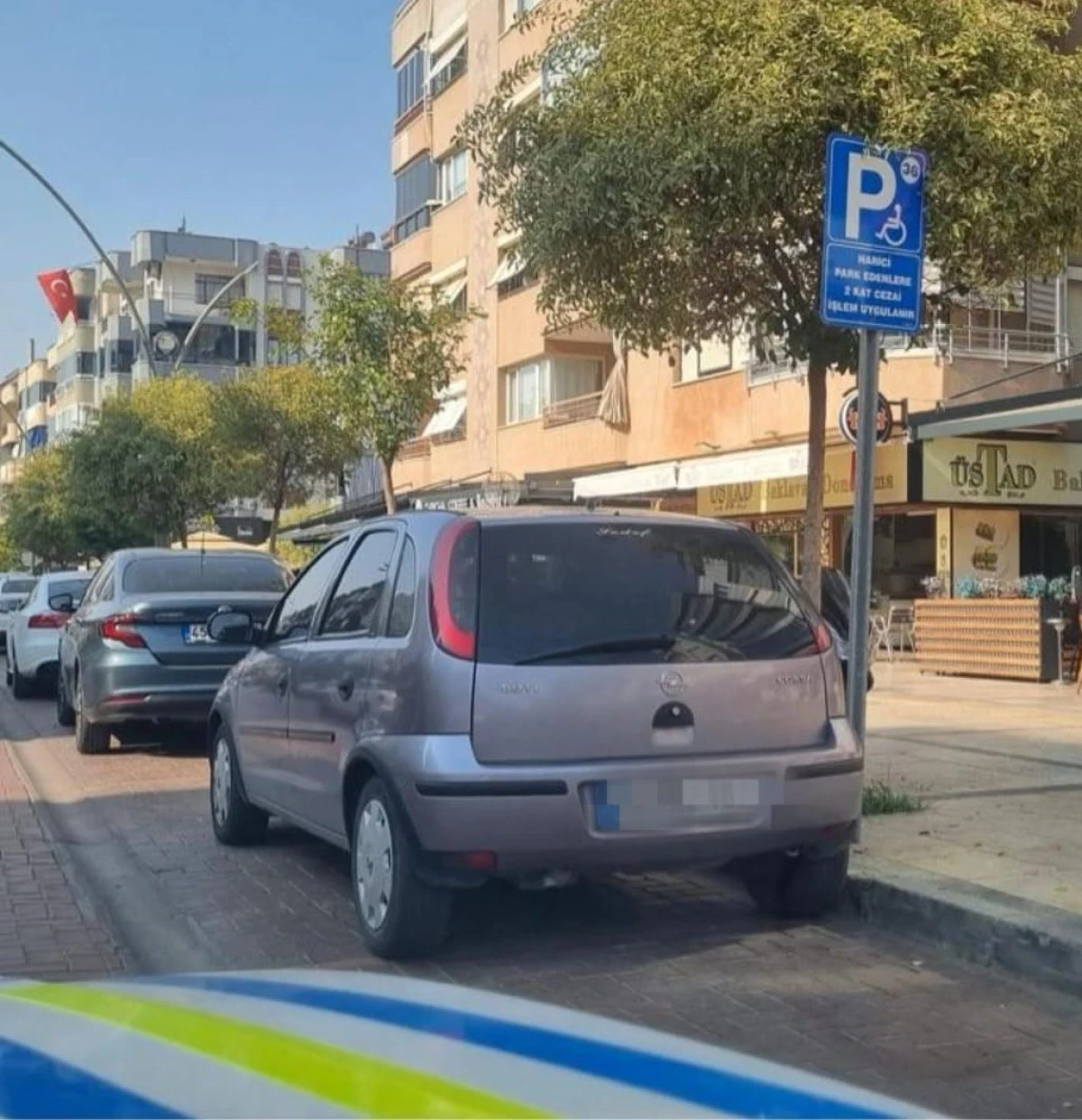 Engelli rampa ve park yerlerine park yapanlara işlem yapıldı