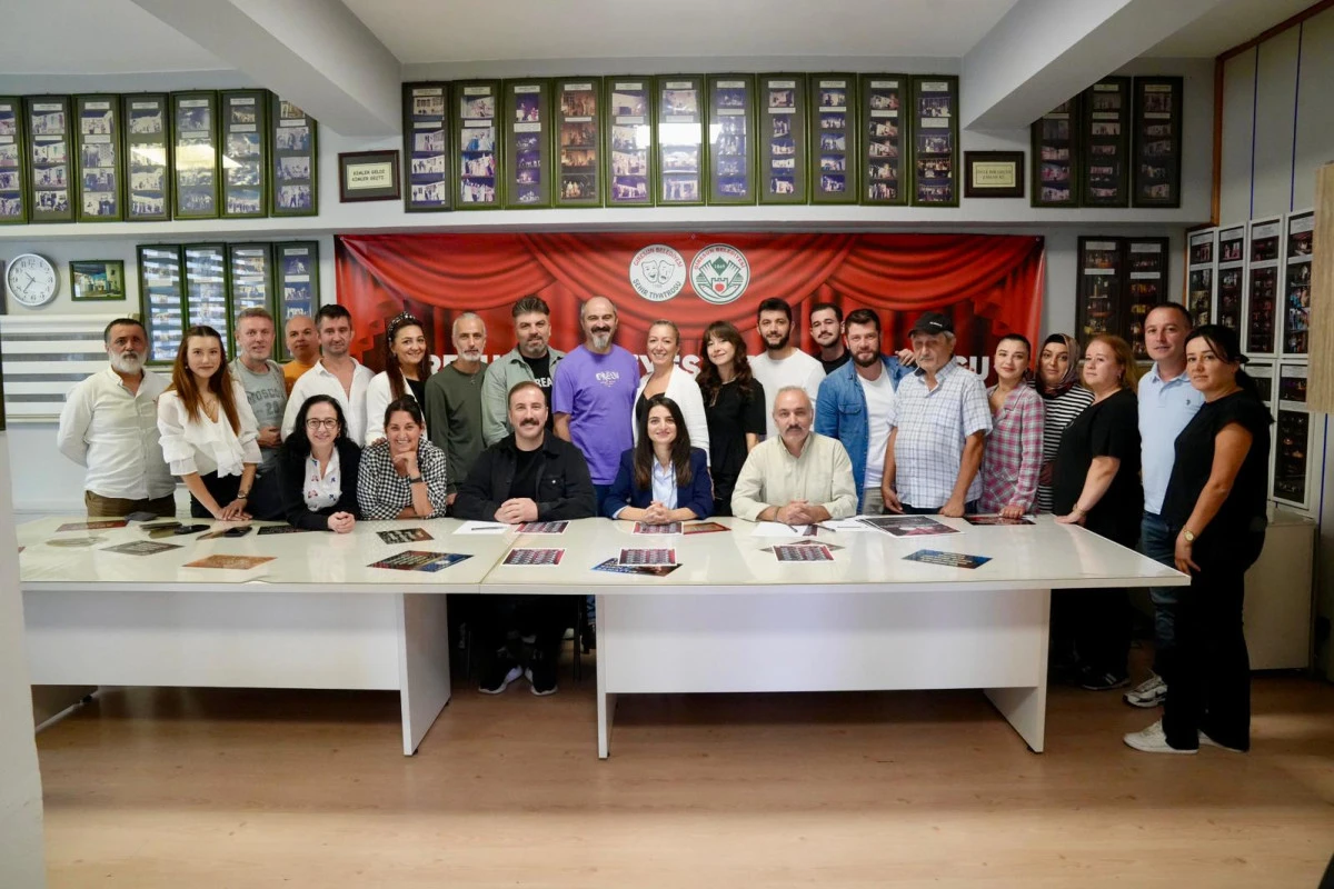 Giresun Belediyesi Şehir Tiyatrosu Yeni Sanat Sezonunun Startını Verdi