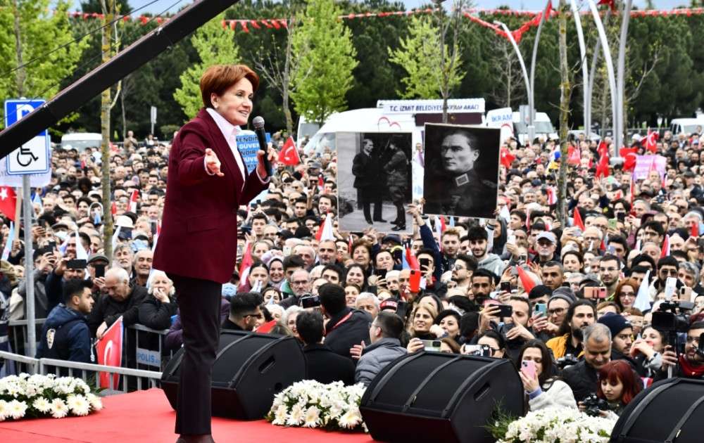 İYİ Parti Genel Başkanı Meral Akşener, Kocaeli'de vatandaşlara seslendi