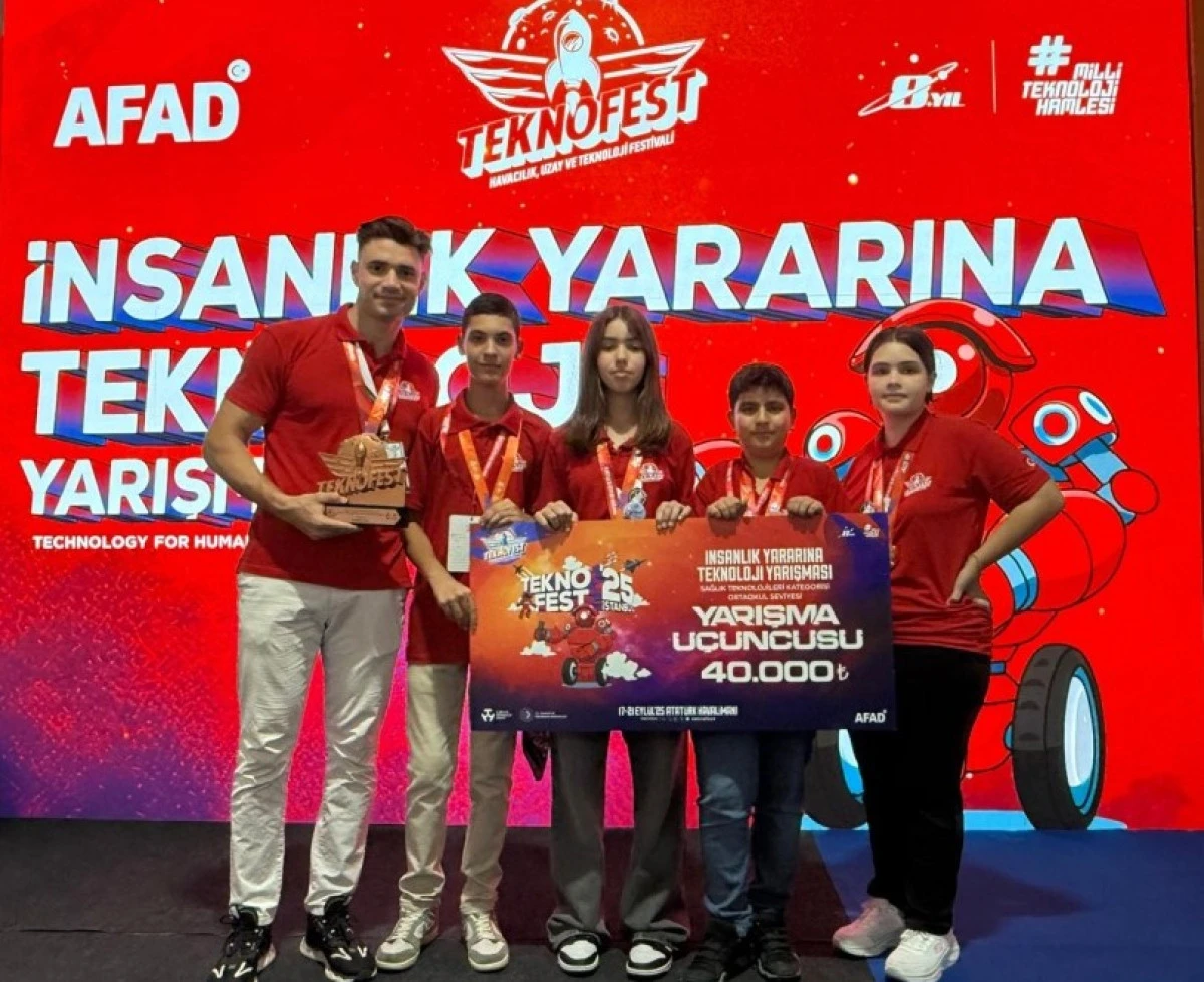 İzmirli Öğrenciler TEKNOFEST 2025’te “ExoShoulder! Akıllı Omuz Destek Sistemi” Projesiyle Başarılı Oldu