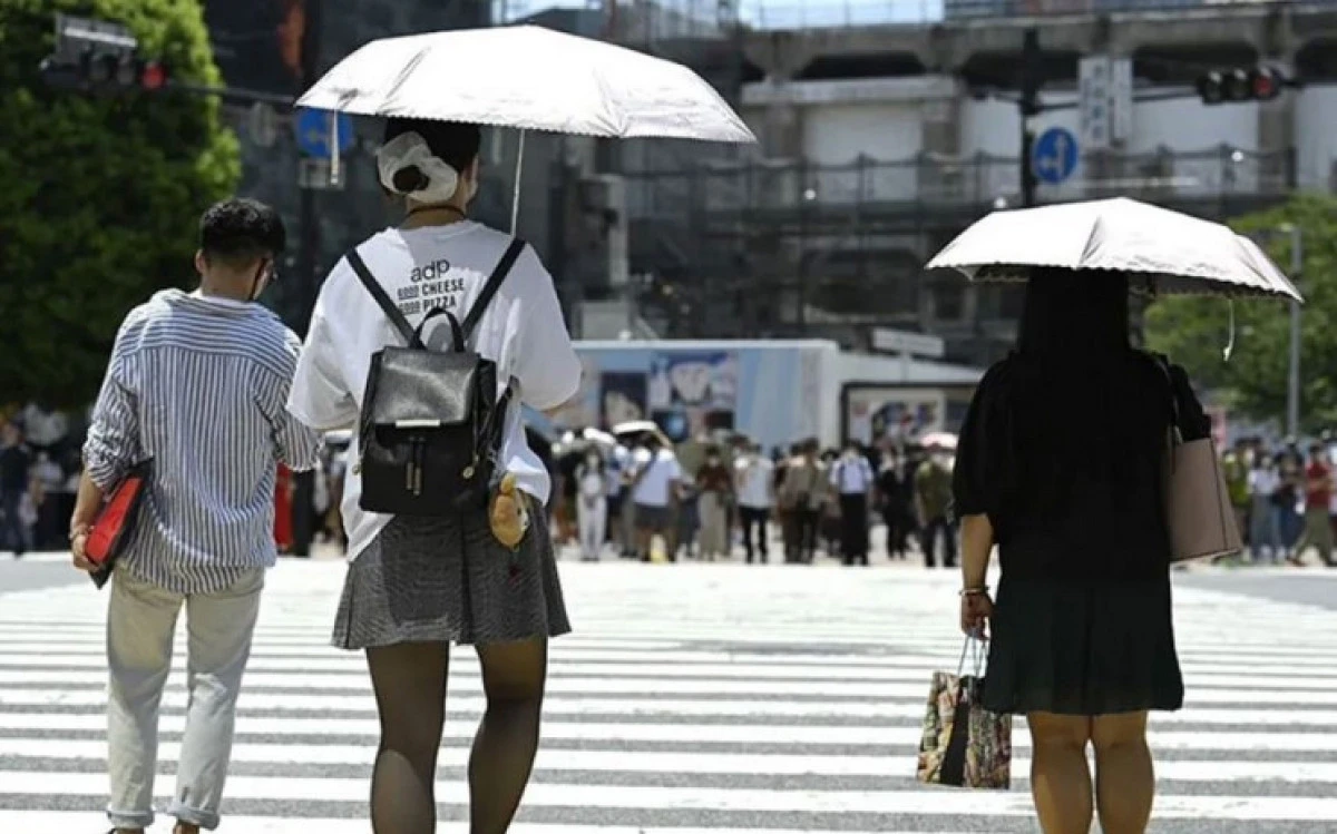Japonya'da yüksek sıcaklıklar hayatı olumsuz etkilemeye devam ediyor