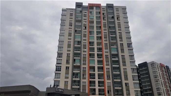 Karabük'te 12. kattan düşen çocuk hayatını kaybetti