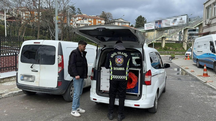 Kastamonu'da drift atan ehliyetsiz sürücüye 45 bin 900 lira para cezası verildi