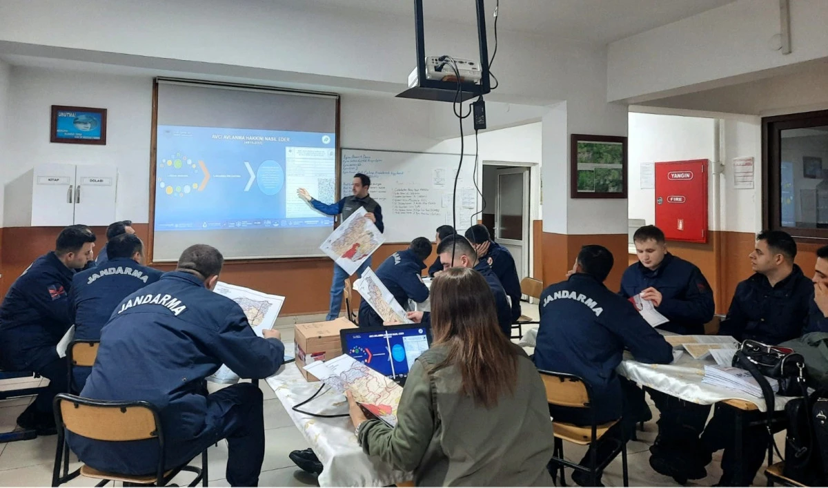 Keşap Jandarmasına Yaban Hayatı ve Av Koruma Eğitimi