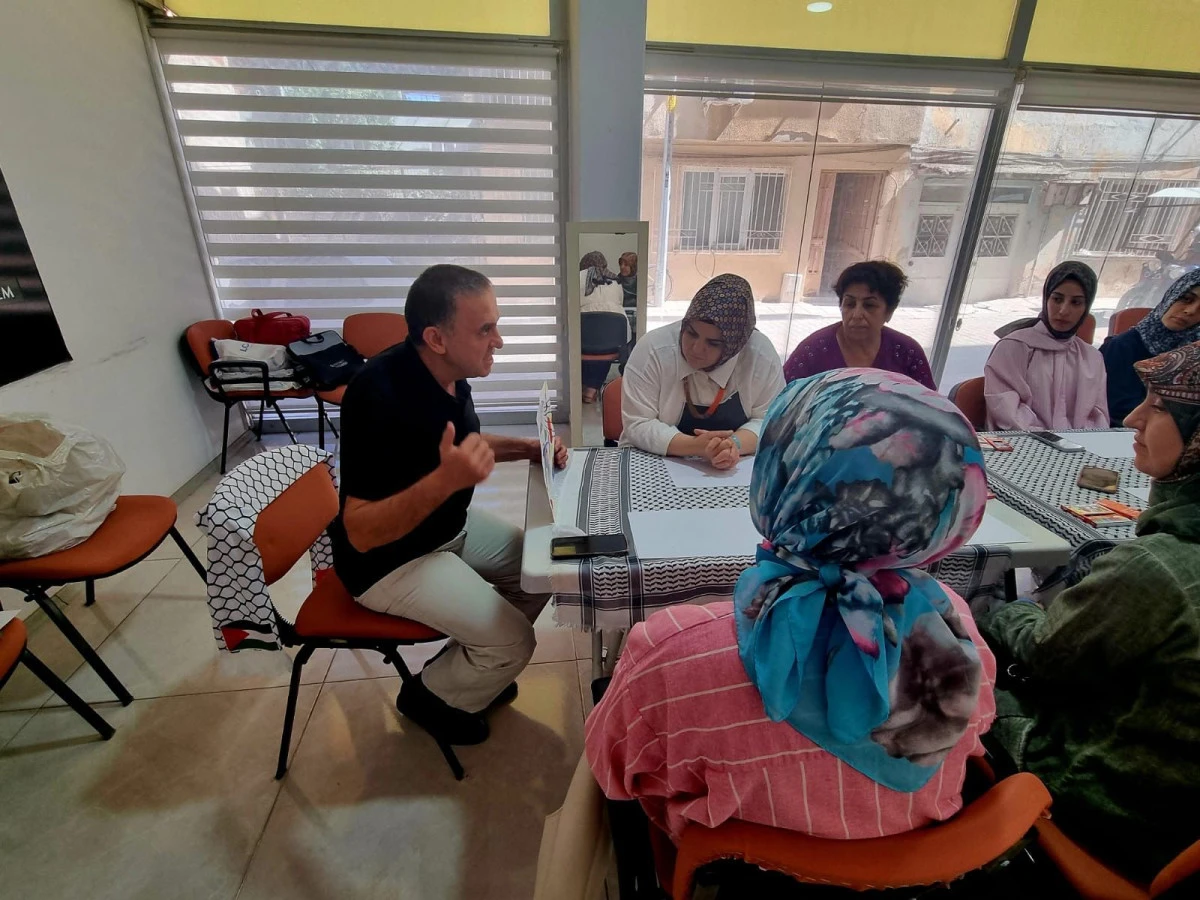 Manisa Kadem Gazzedeki İnsanlık Dramını Karikatür Ve Resimlerle Yansıttı