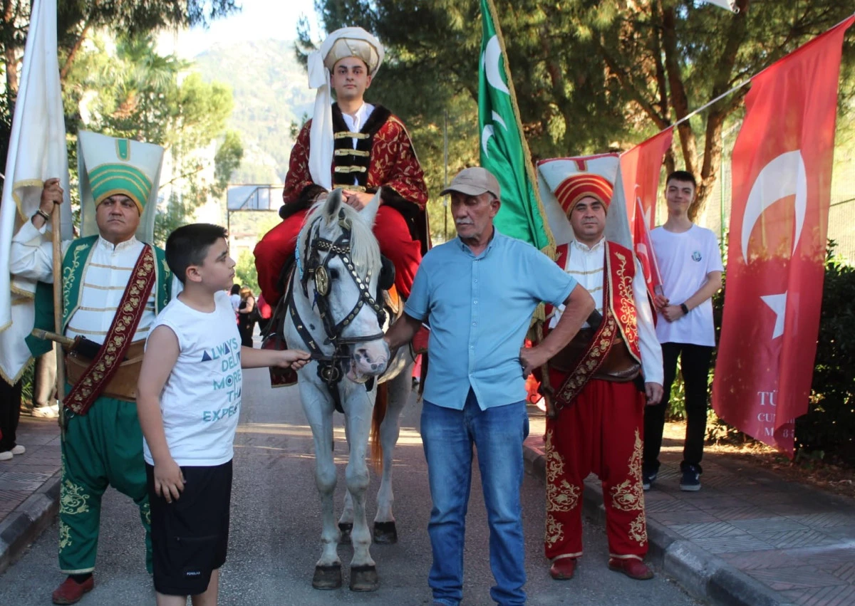 Manisa&rsquo;da ertelenen İstanbul Fetih Kutlamaları yapıldı