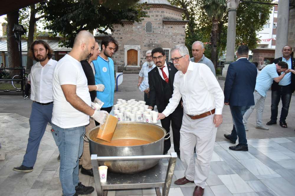 Manisa’lı gaziler sabah namazında bir araya geldi