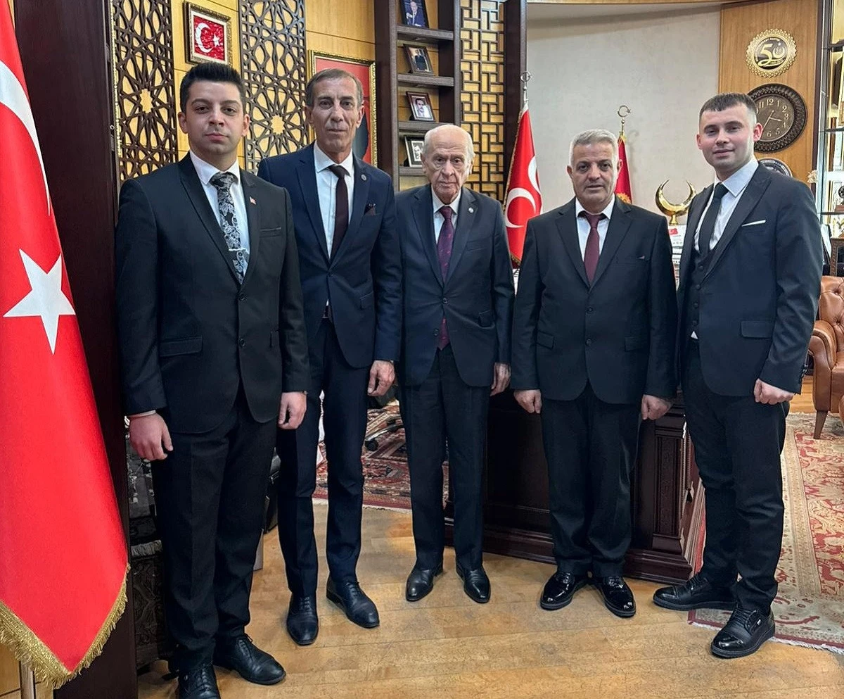 MHP Şehzadeler İlçe Başkanı Özten ve Manisa Esnaflarından Bahçeli’ye Ziyaret