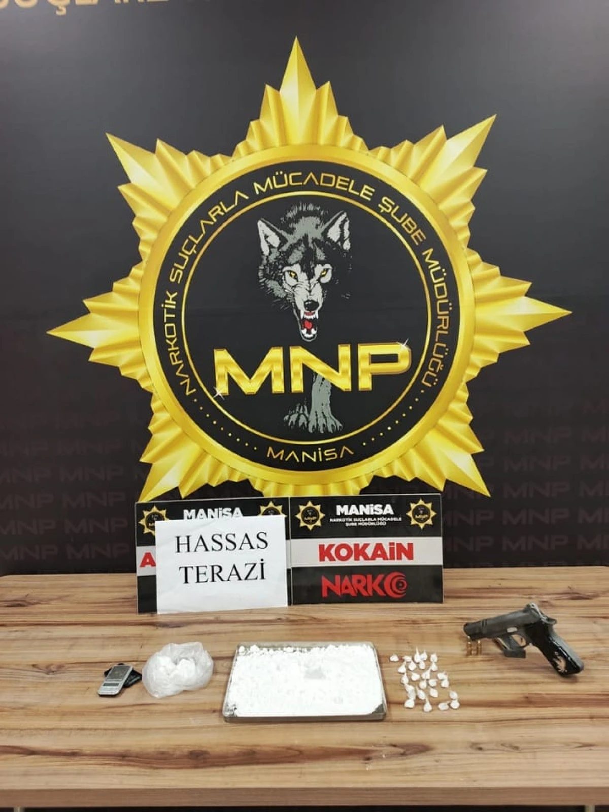 Piyasaya s&uuml;remeden polisin ağına d&uuml;şt&uuml;ler