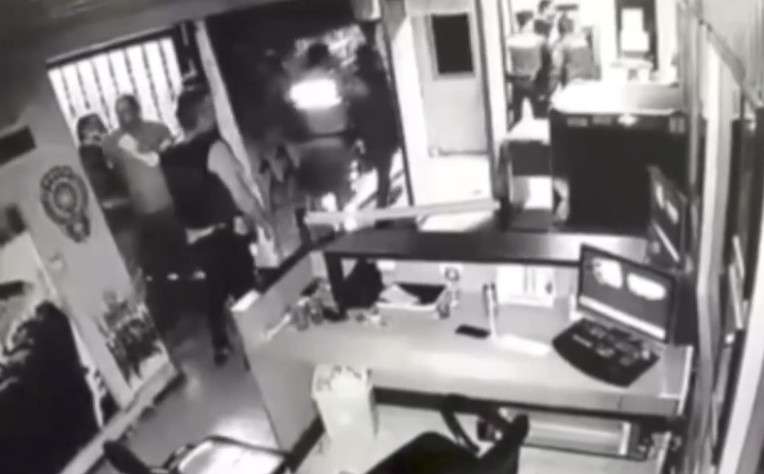 Polis merkezinde hayatını kaybeden Bulancaklı Birol Yıldırım'ın davasında 6 sanığa hapis cezası verildi