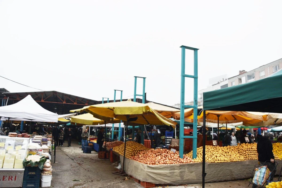 Semt pazarı alanı modernleşiyor