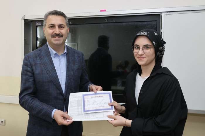 Tokat Belediye Başkanı Eroğlu, karne programına katıldı