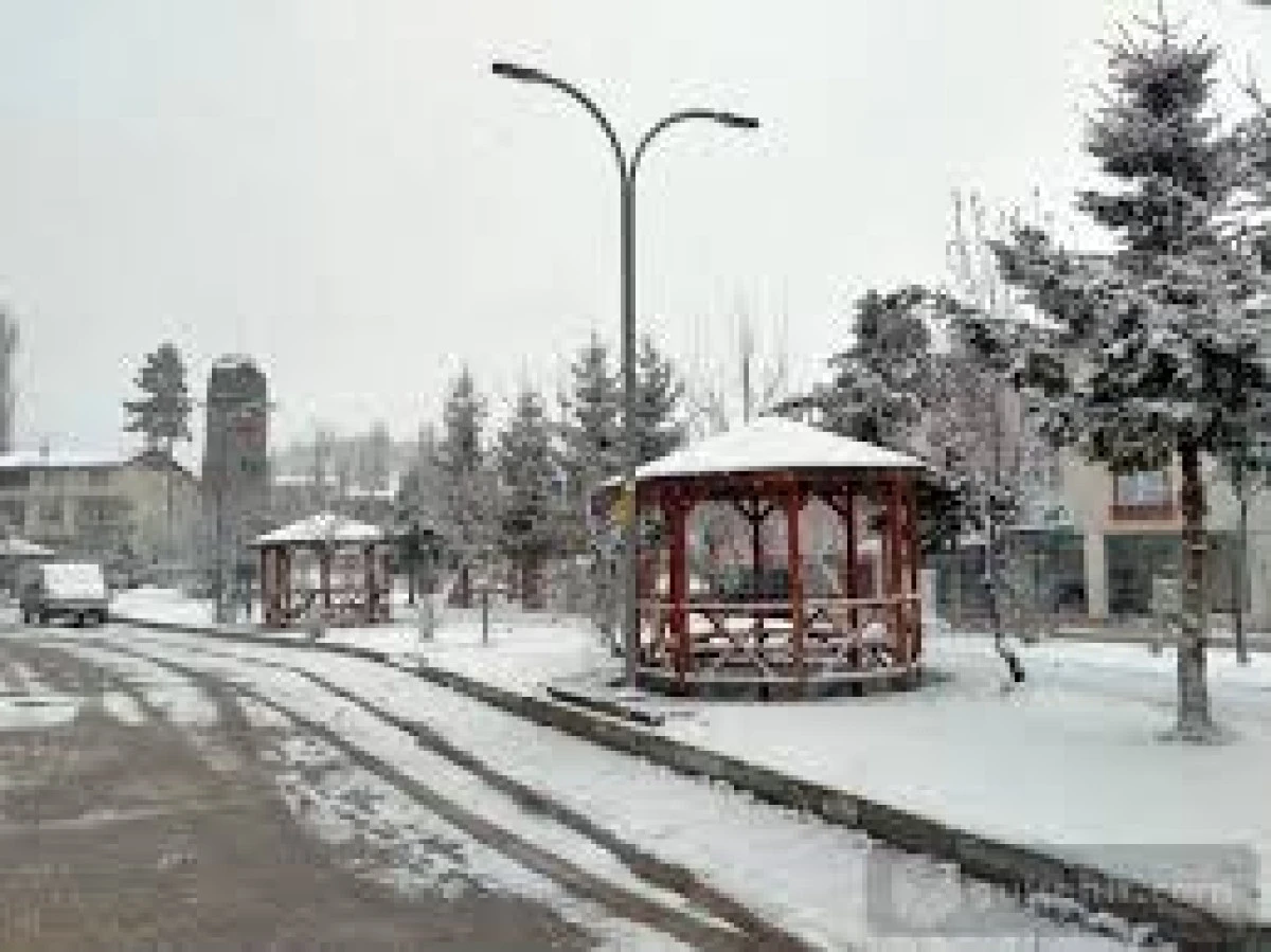 Tokat'ın yüksek kesimleri beyaza büründü
