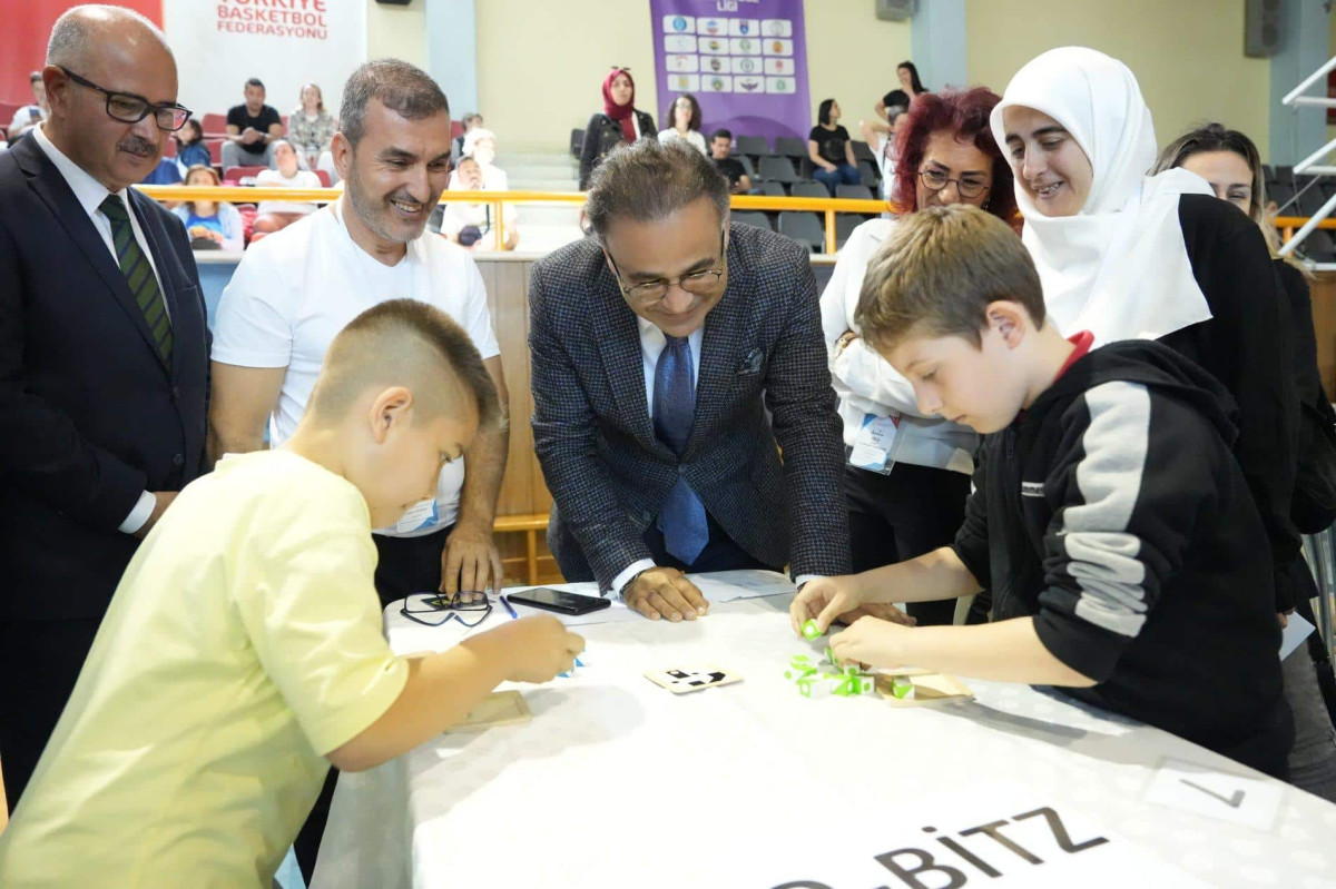 Türkiye Akıl ve Zekâ Oyunları Turnuvası İzmir’de gerçekleşti