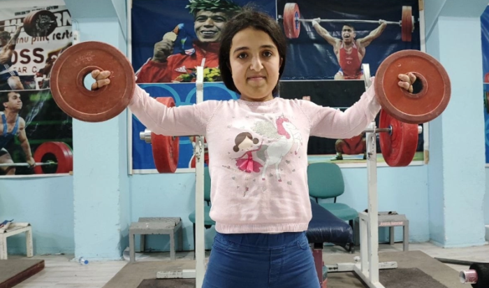 Türkiye şampiyonu engelli halterci Kader Kaplan, milli forma hayaliyle çalışıyor: