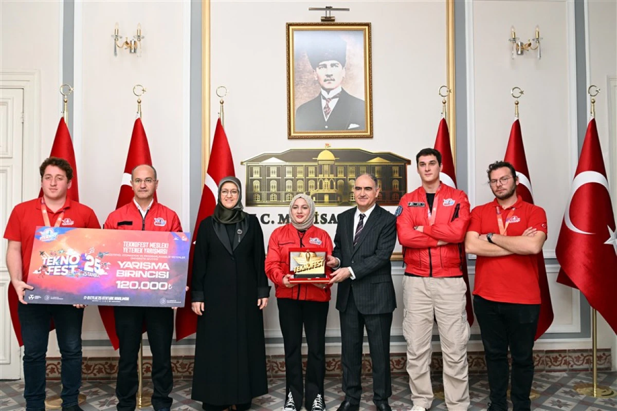 Vali Özkan, TEKNOFEST’TE dereceye giren MCBÜ takımlarını konuk etti