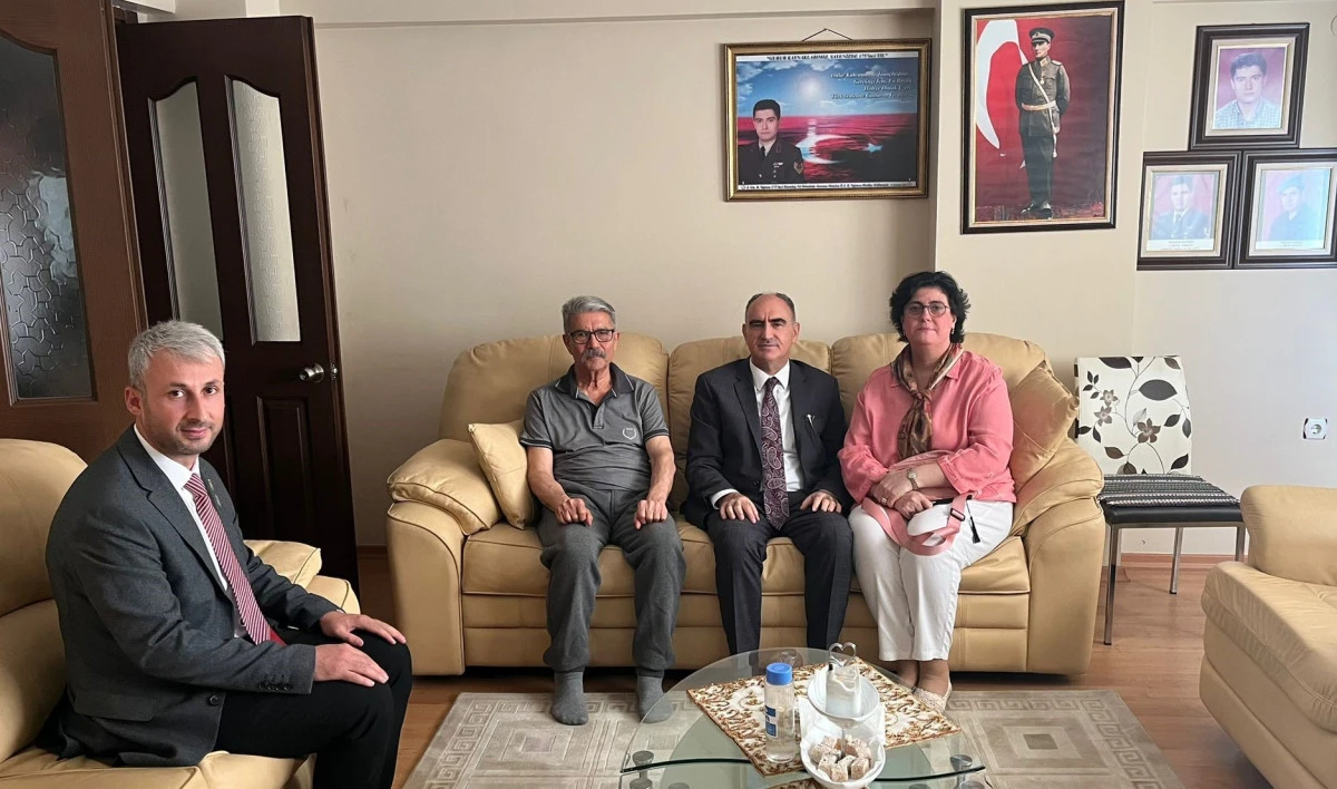 'Vatan Size Minnettar'